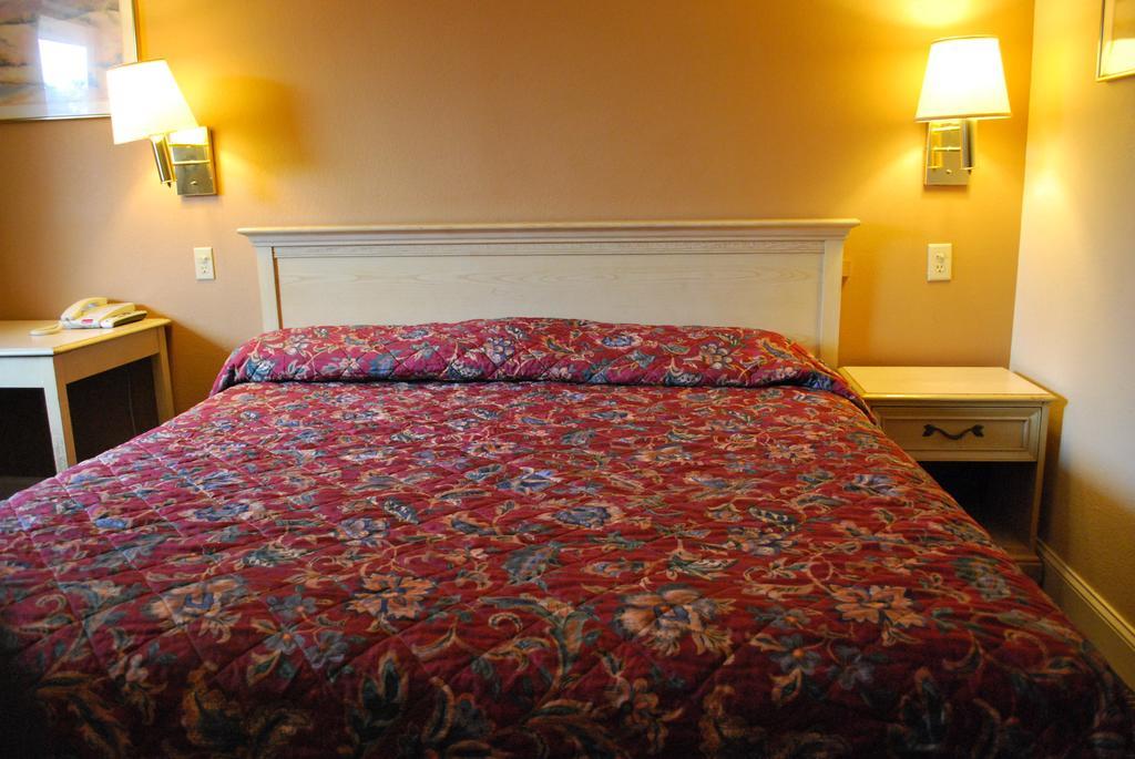 Bama Inn Huntsville Pokój zdjęcie