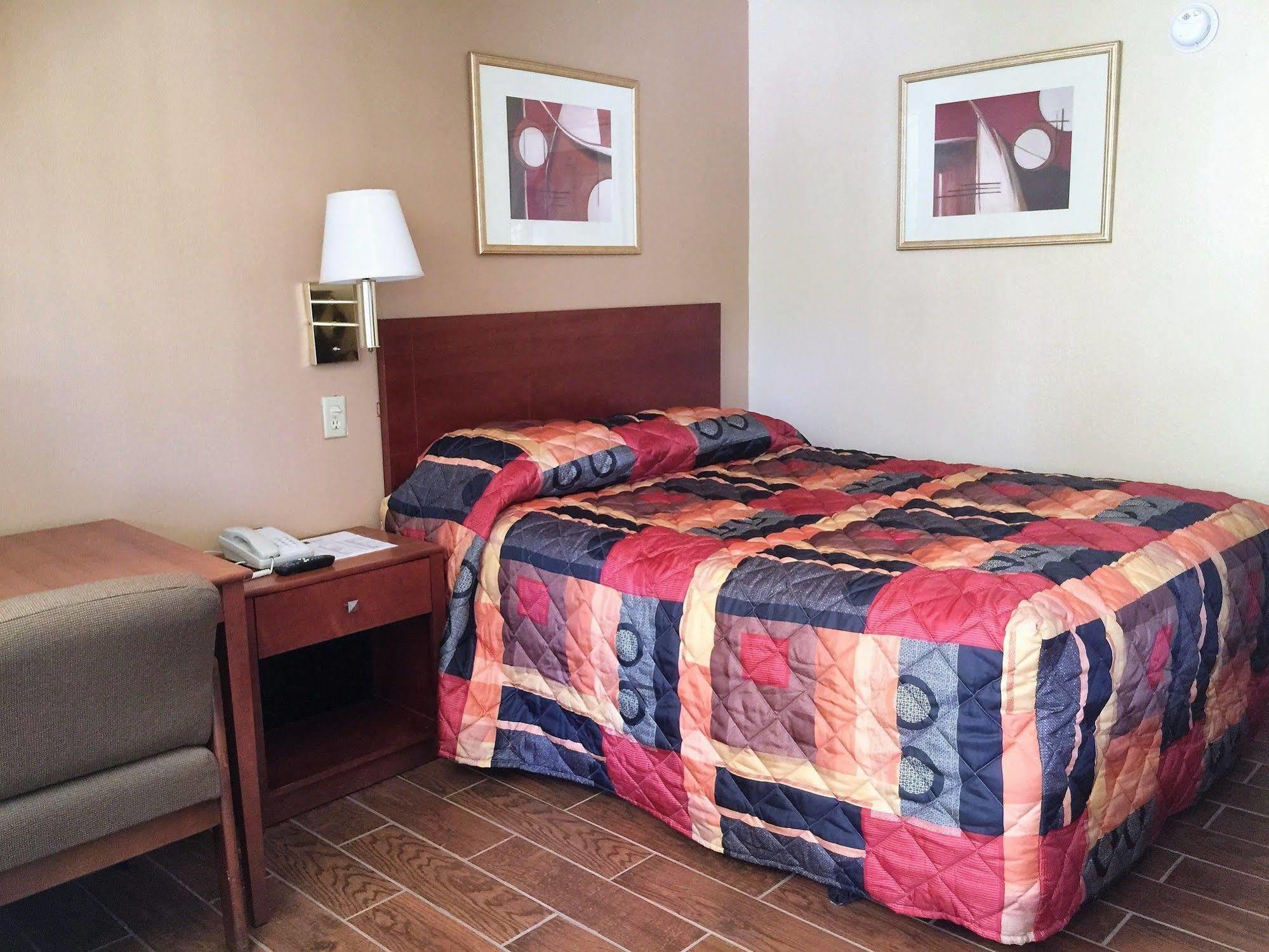 Bama Inn Huntsville Zewnętrze zdjęcie
